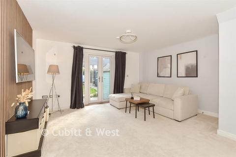 2 bedroom semi-detached house for sale, Daffodil Crescent, Crawley RH10