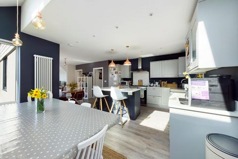 4 bedroom detached house to rent, Ovingdean Road, Ovingdean, Brighton