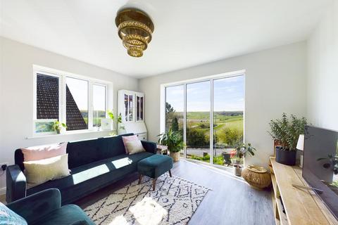 4 bedroom detached house to rent, Ovingdean Road, Ovingdean, Brighton