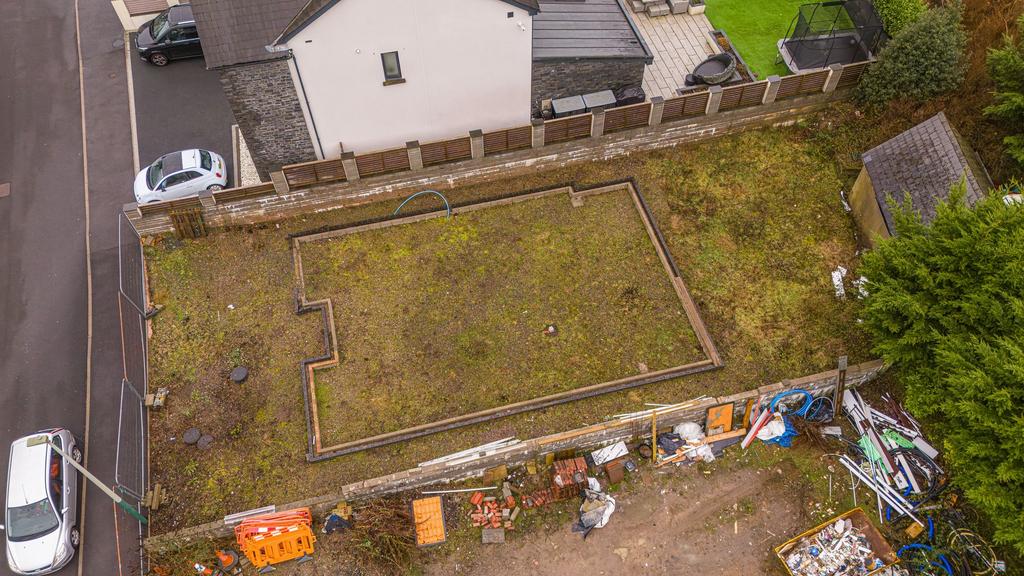 White Hart Lane, Pontllanfrith, NP12 - More