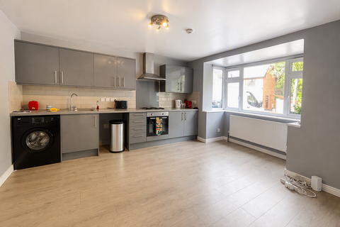 undefined, Peel Road, London, E18