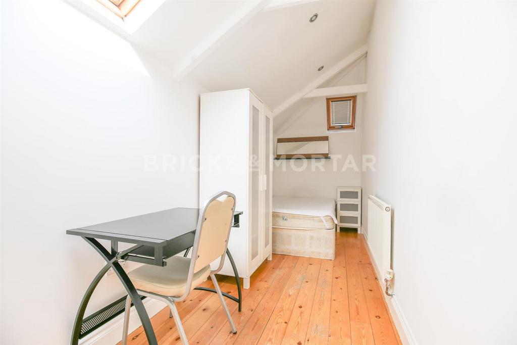 Apartment in Newcastle Upon Tyne - View 5