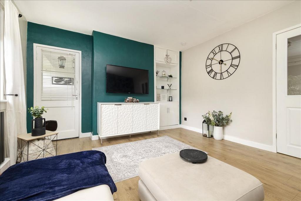 Apartment in Edinburgh - More