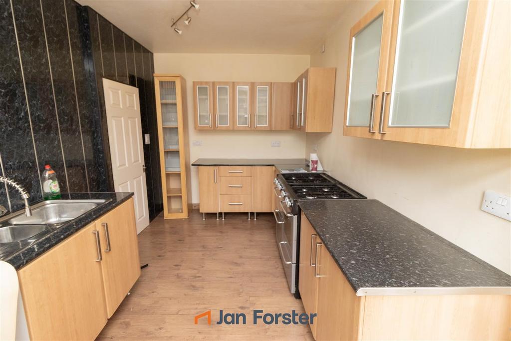 House in Newcastle Upon Tyne - View 3