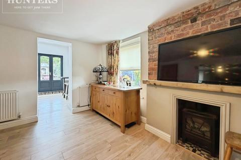 3 bedroom cottage for sale, Sheffield Road, Hoyland, Barnsley