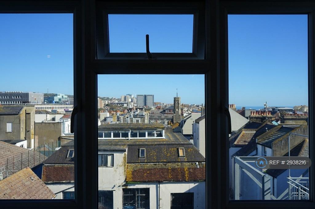 Apartment in Brighton - View 2