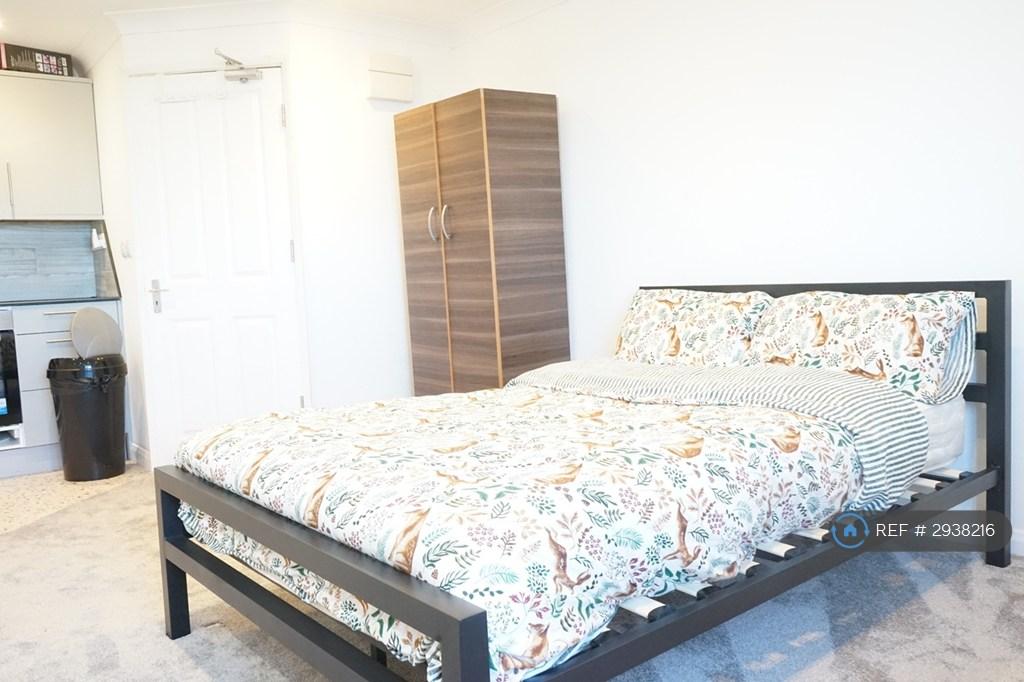 Apartment in Brighton - More