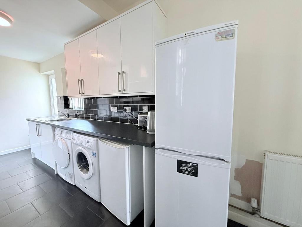 House in Nottingham - View 3