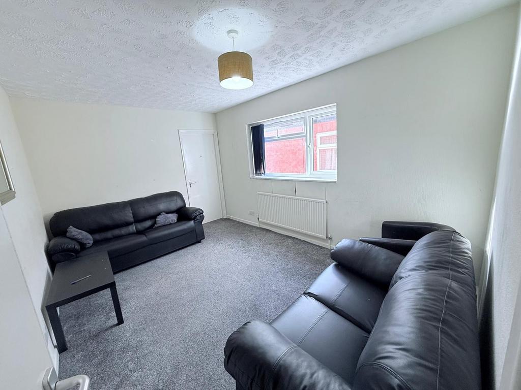 House in Nottingham - View 5