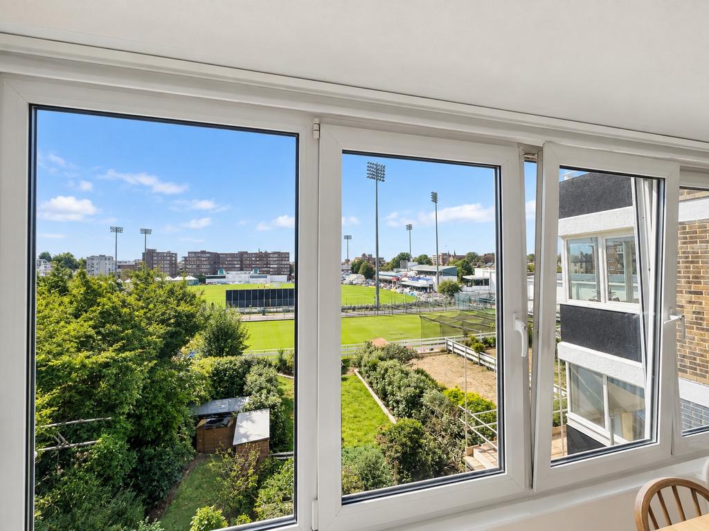 Apartment in Hove - View 3