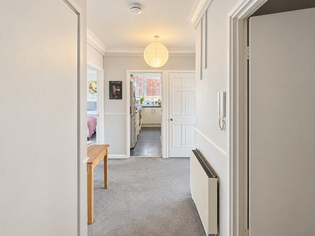 Apartment in Hove - View 5