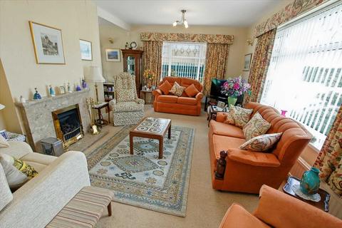 3 bedroom detached bungalow for sale, 19 Cleggars Park