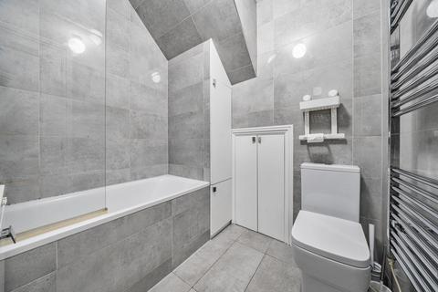 1 bedroom flat to rent, Backwater Place, Kingston Upon Thames, KT1