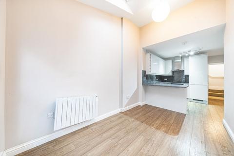 1 bedroom flat to rent, Backwater Place, Kingston Upon Thames, KT1