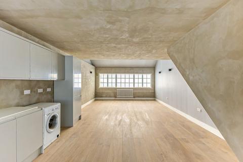 1 bedroom flat for sale, Church Street, London, W4