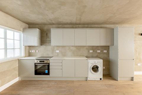 1 bedroom flat for sale, Church Street, London, W4