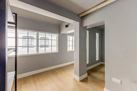 1 bedroom flat for sale, Church Street, London, W4