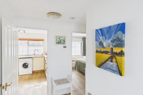 2 bedroom retirement property for sale, Redhill Park, Thetford IP25