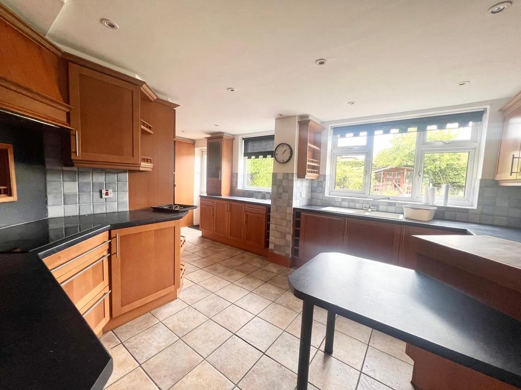 House in Nottingham, Beeston - View 2