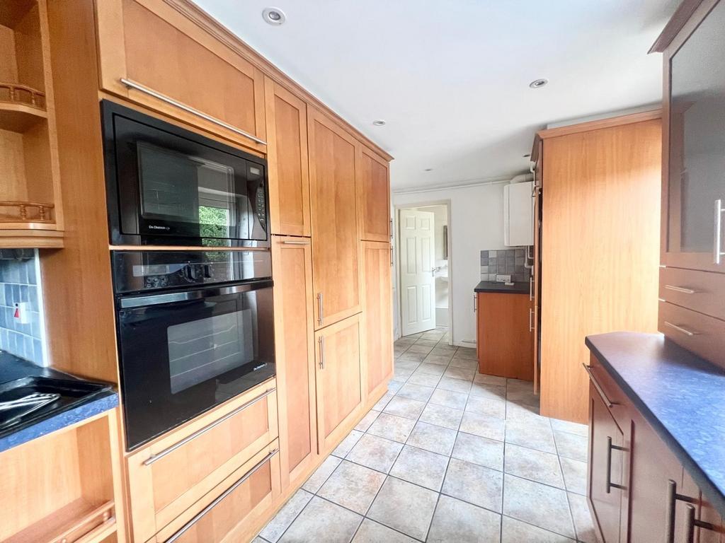 House in Nottingham, Beeston - View 3
