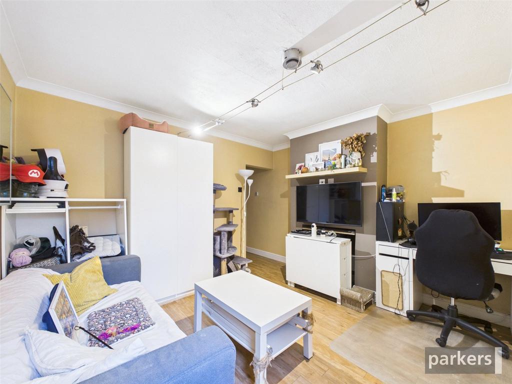 Apartment in Reading - View 3