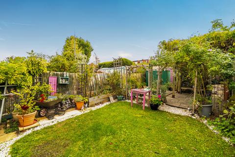 3 bedroom semi-detached house for sale, Worcester Park Road, Surrey KT4