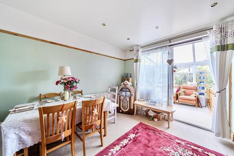3 bedroom semi-detached house for sale, Worcester Park Road, Surrey KT4