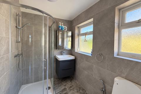 3 bedroom end of terrace house to rent, Welbeck Road, West Harrow