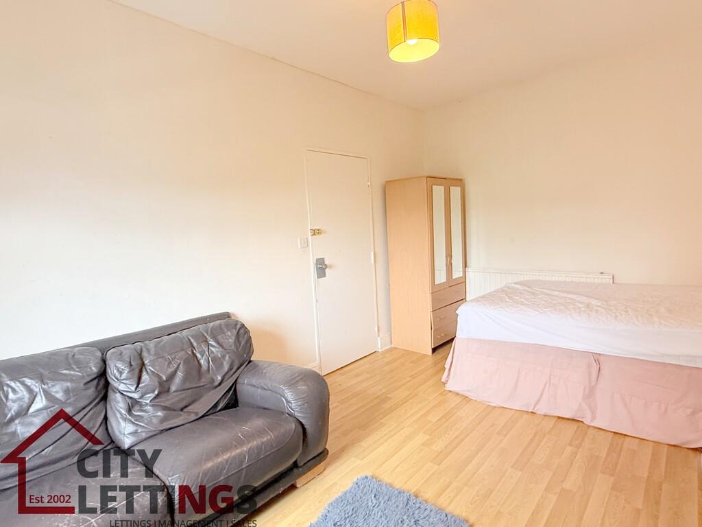 Apartment in Arboretum - View 5