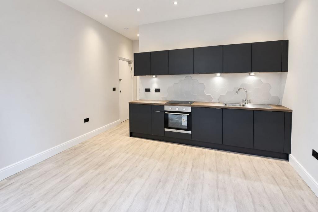 Apartment in Bournemouth - View 3