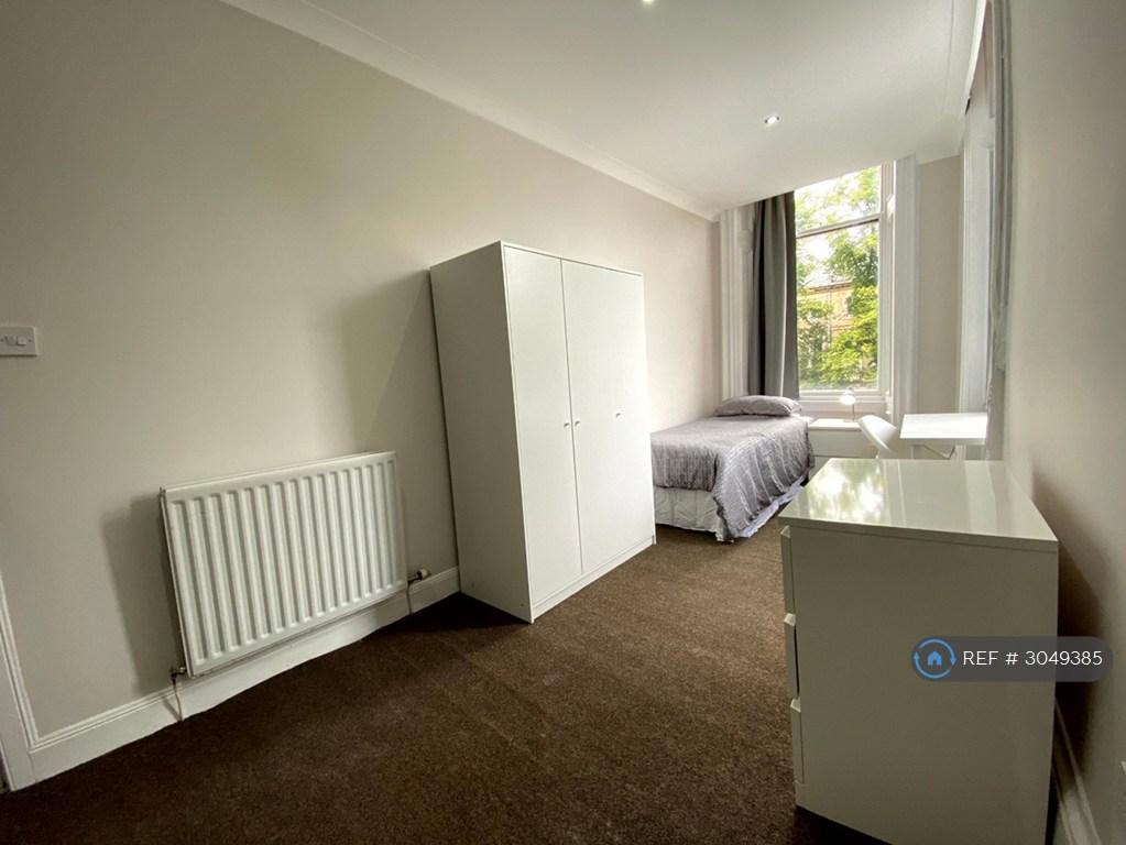 Apartment in Glasgow - View 4