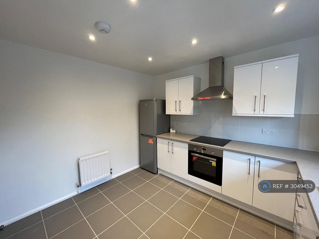 Apartment in Newcastle Upon Tyne - View 3