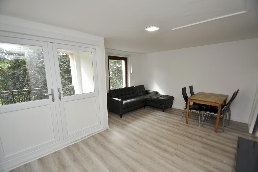 Apartment in Glasgow - View 2