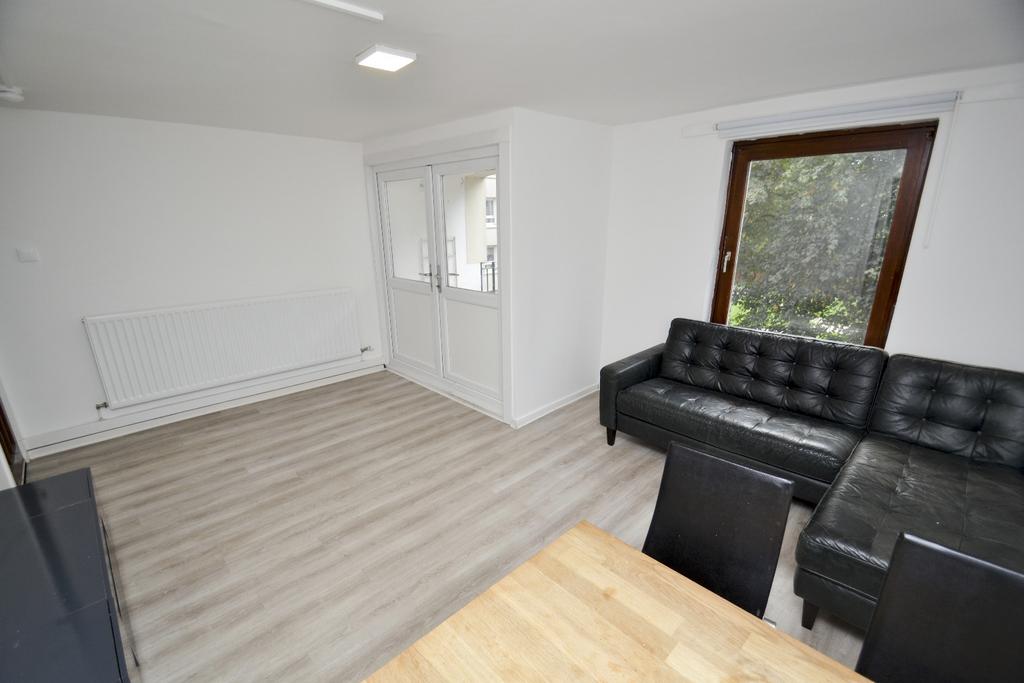 Apartment in Glasgow - View 4
