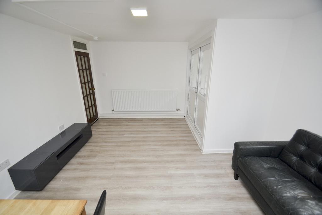 Apartment in Glasgow - View 5