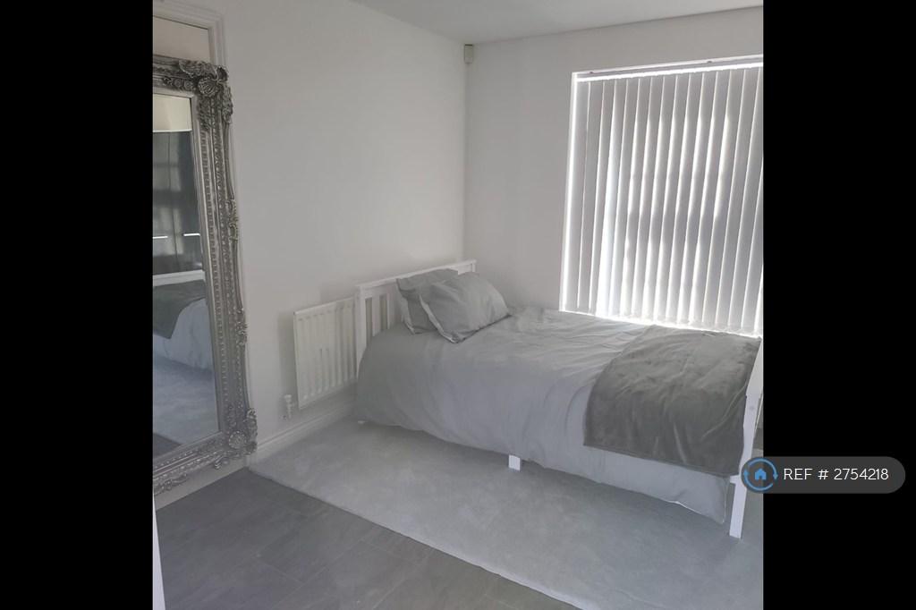 Apartment in Leicester - View 3