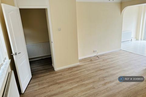 3 bedroom terraced house to rent, Hawkhurst Close, Southampton, SO19