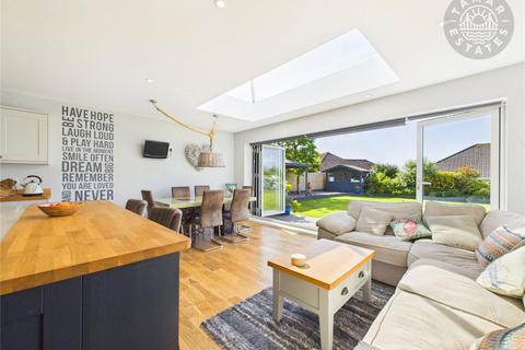 6 bedroom detached house for sale, 'FAMILY HOME WITH SUBSTANTIAL INCOME FROM TWO ANNEXES'