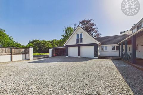 6 bedroom detached house for sale, 'FAMILY HOME WITH SUBSTANTIAL INCOME FROM TWO ANNEXES'