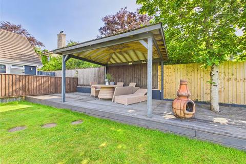 6 bedroom detached house for sale, 'FAMILY HOME WITH SUBSTANTIAL INCOME FROM TWO ANNEXES'