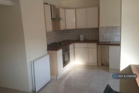 1 bedroom in a house share to rent, Rowantree Road, Winchmorehill, N21