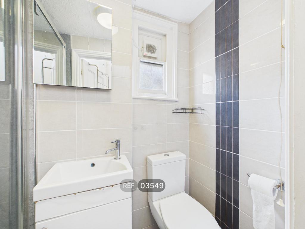 Apartment in Brighton - View 3