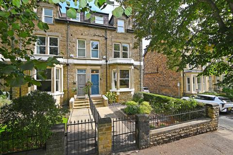 5 bedroom end of terrace house for sale, Franklin Road, Harrogate, HG1