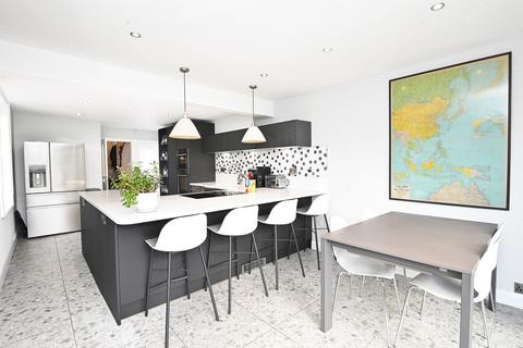 5 bedroom end of terrace house for sale, Franklin Road, Harrogate, HG1