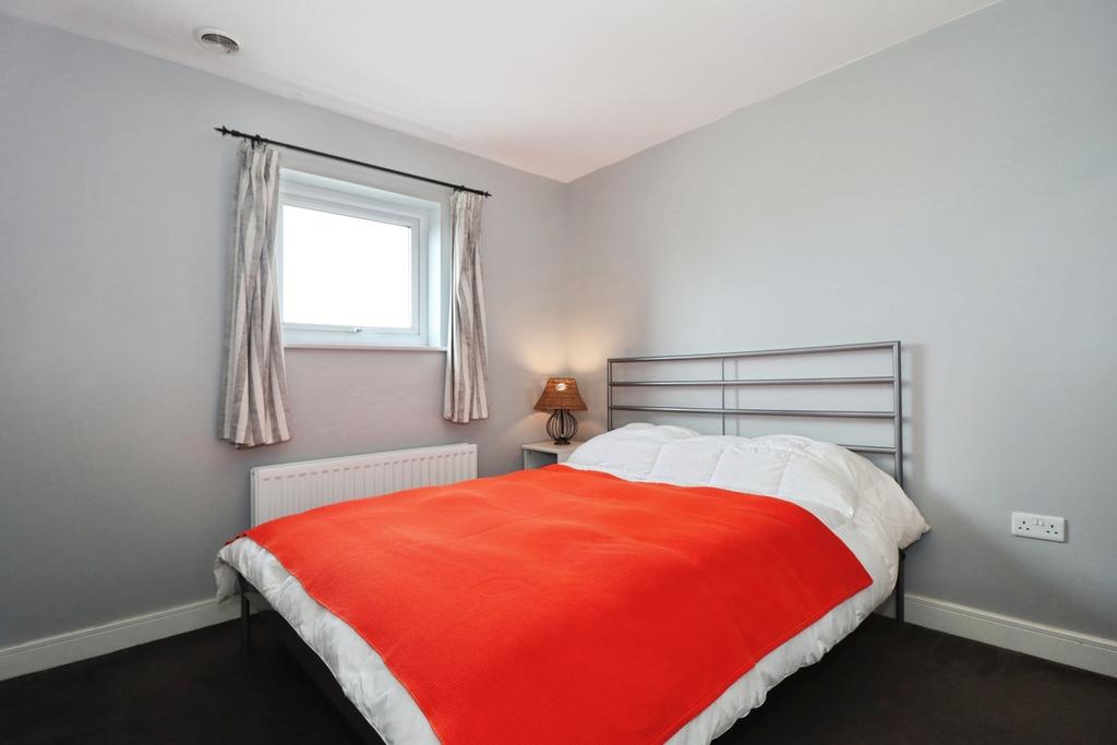Apartment in Bristol - More