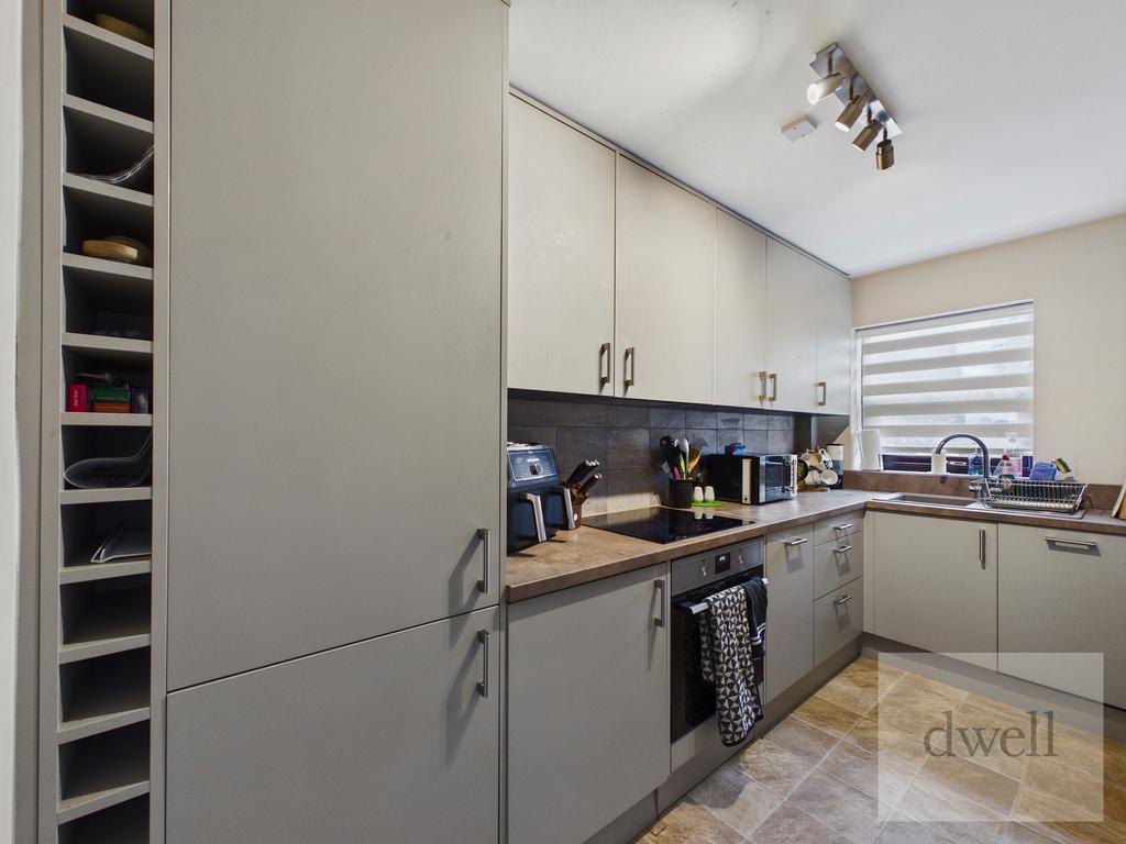 Apartment in Leeds - View 3
