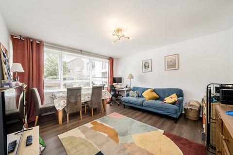 Waynflete Street, London SW18