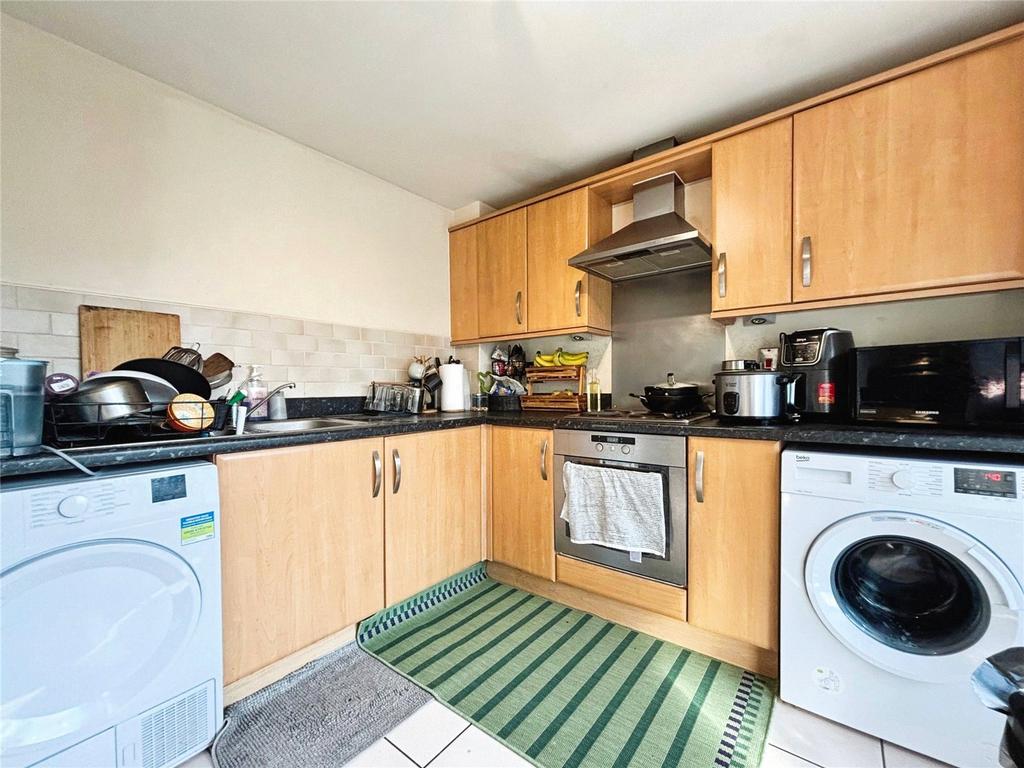 Apartment in Reading - View 3