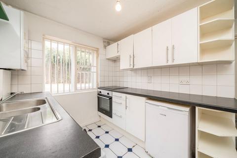 3 bedroom flat for sale, Southgate Road, LONDON N1