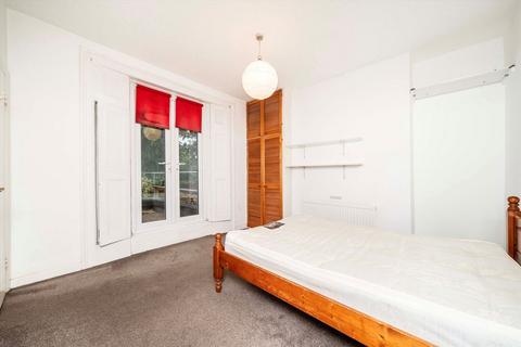 3 bedroom flat for sale, Southgate Road, LONDON N1